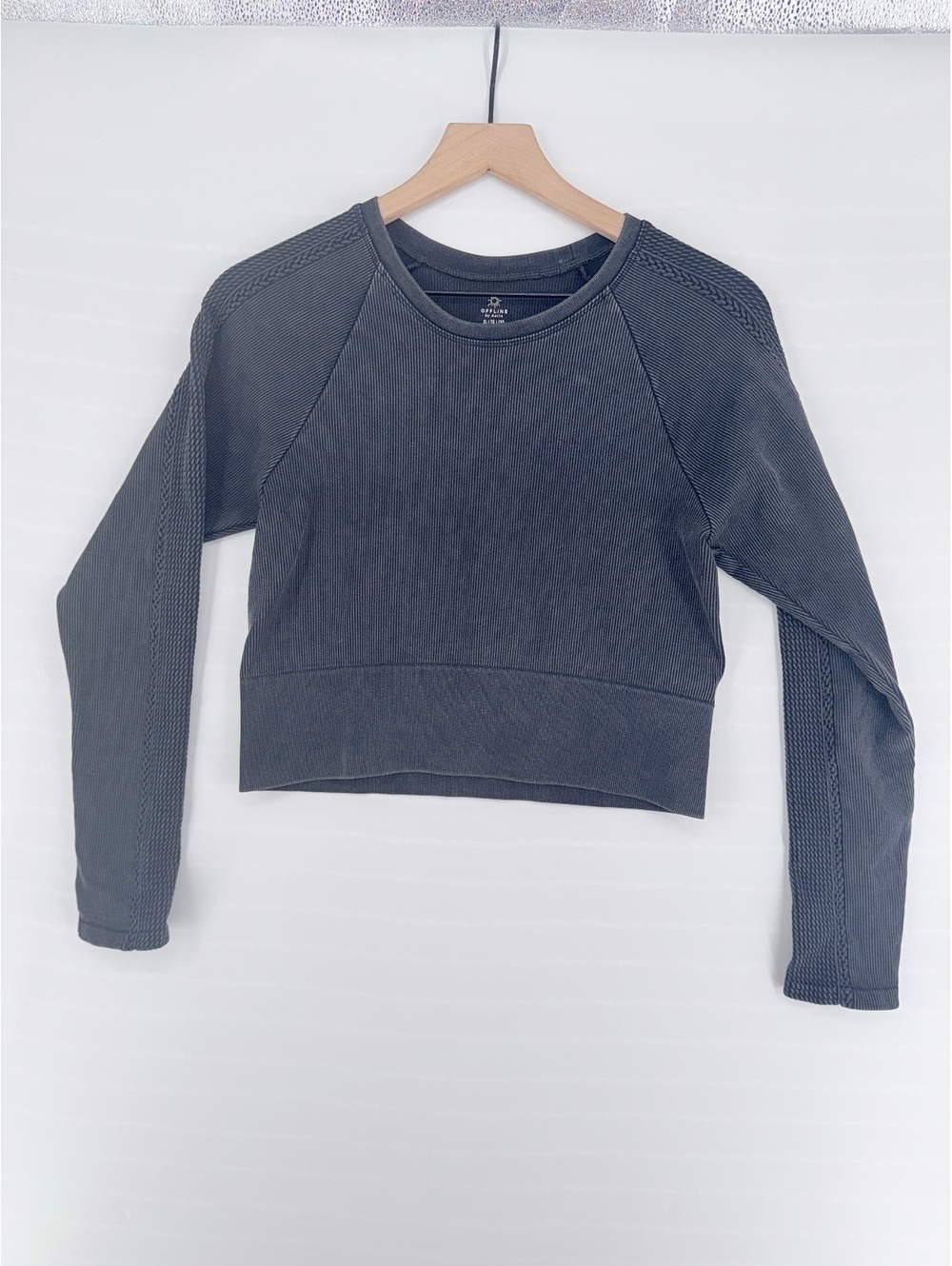Offline by Aerie Black Ribbed Cropped Shirt 🚀💫